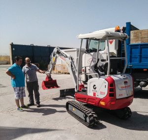 TAKEUCHI TB 216 TRANSBUSQUISTAR