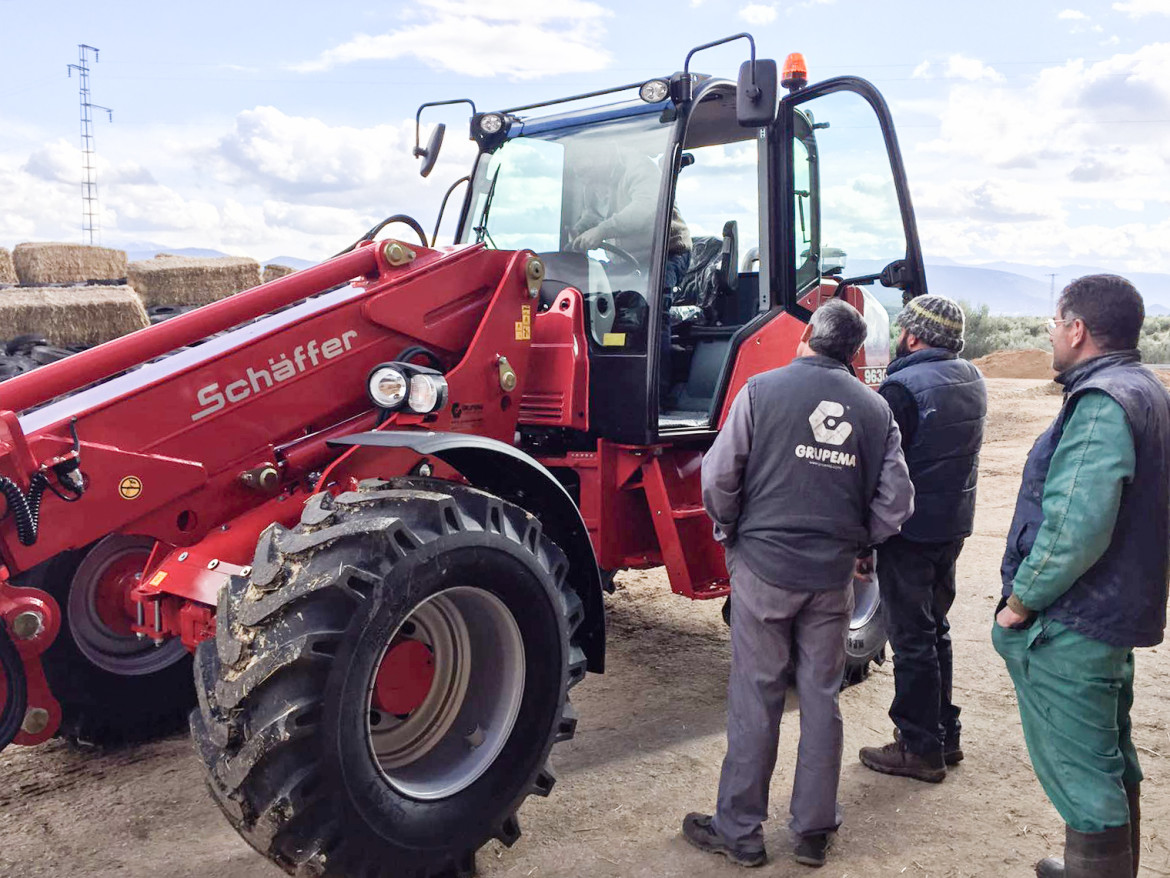 ENTREGA DE LA BARREDORA INDUSTRIAL NILFISK SR1000S EN ALBOLOTE (GRANADA) - GRUPEMA