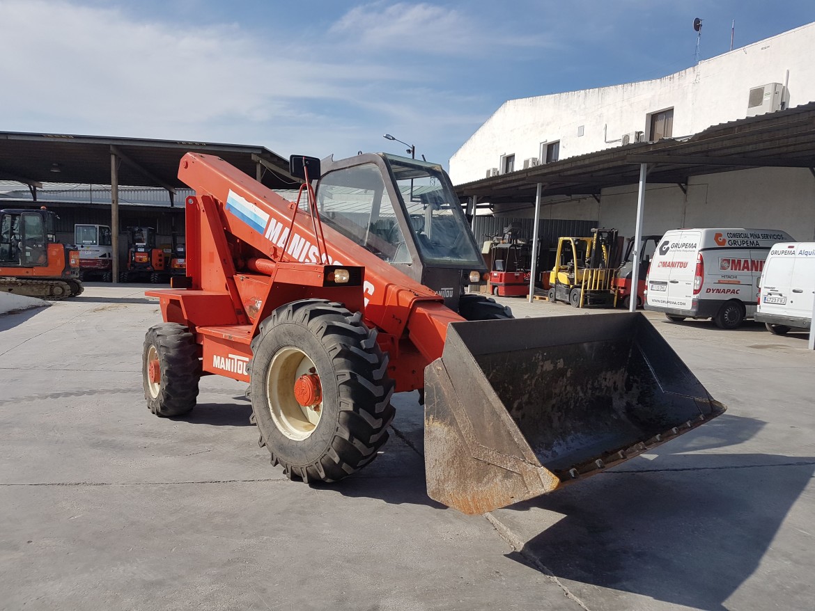 ENTREGA DEL MANIPULADOR TELESCÓPICO MANITOU MLT 733 155 LSU PREMIUM EN SABIOTE (JAÉN) - GRUPEMA