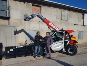 ENTREGA DEL MANIPULADOR TELESCÓPICO MANITOU MLT 733 155 LSU PREMIUM EN SABIOTE (JAÉN) - GRUPEMA