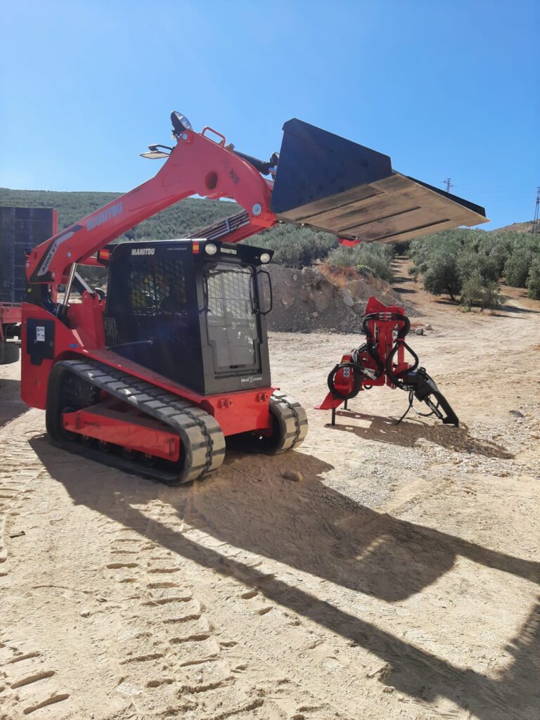 ENTREGA DE MANITOU 3200 VT PARA ALQUILER - GRUPEMA