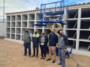 ENTREGA DE LA PLATAFORMA PORTAFÉRETROS MTC 2PT ECOLOGIC 3R EN LAS GABIAS (GRANADA) - GRUPEMA