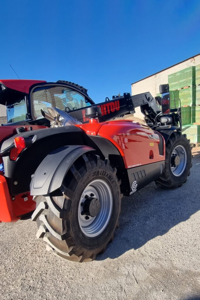 ENTREGA DE MANITOU MLT 635 140V+ A SANEAMIENTOS Y TRANSPORTES VEGA E HIJOS S.L. - GRUPEMA