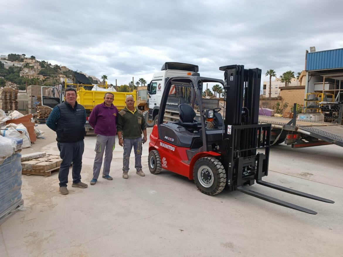 ENTREGA CARRETILLAS ELEVADORA MANITOU MI 25D EN ALMUÑECAR (GRANADA) - GRUPEMA