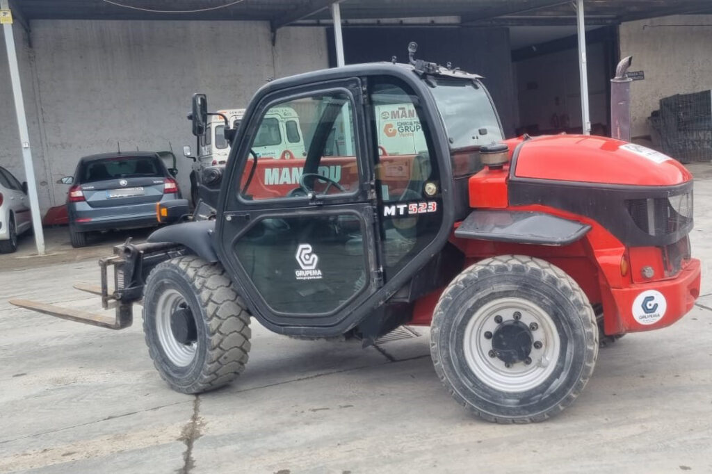 Manipulador telescópico Manitou MT 523 usado - Grupema