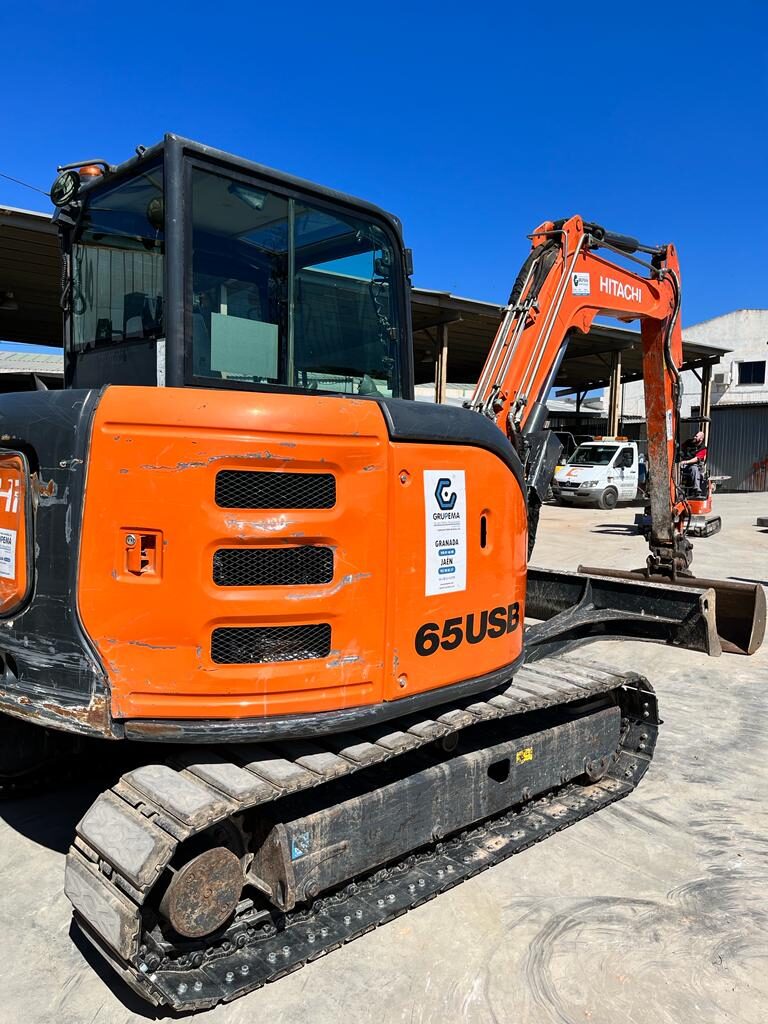 MINIEXCAVADORA HITACHI ZX65USB - GRUPEMA