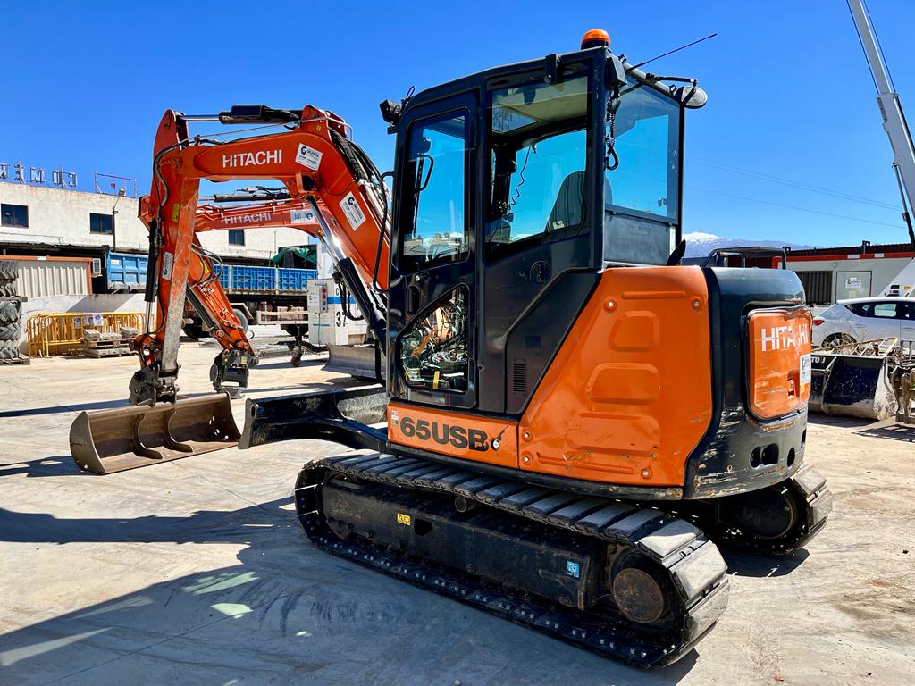 MINIEXCAVADORA HITACHI ZX65USB - GRUPEMA (8)