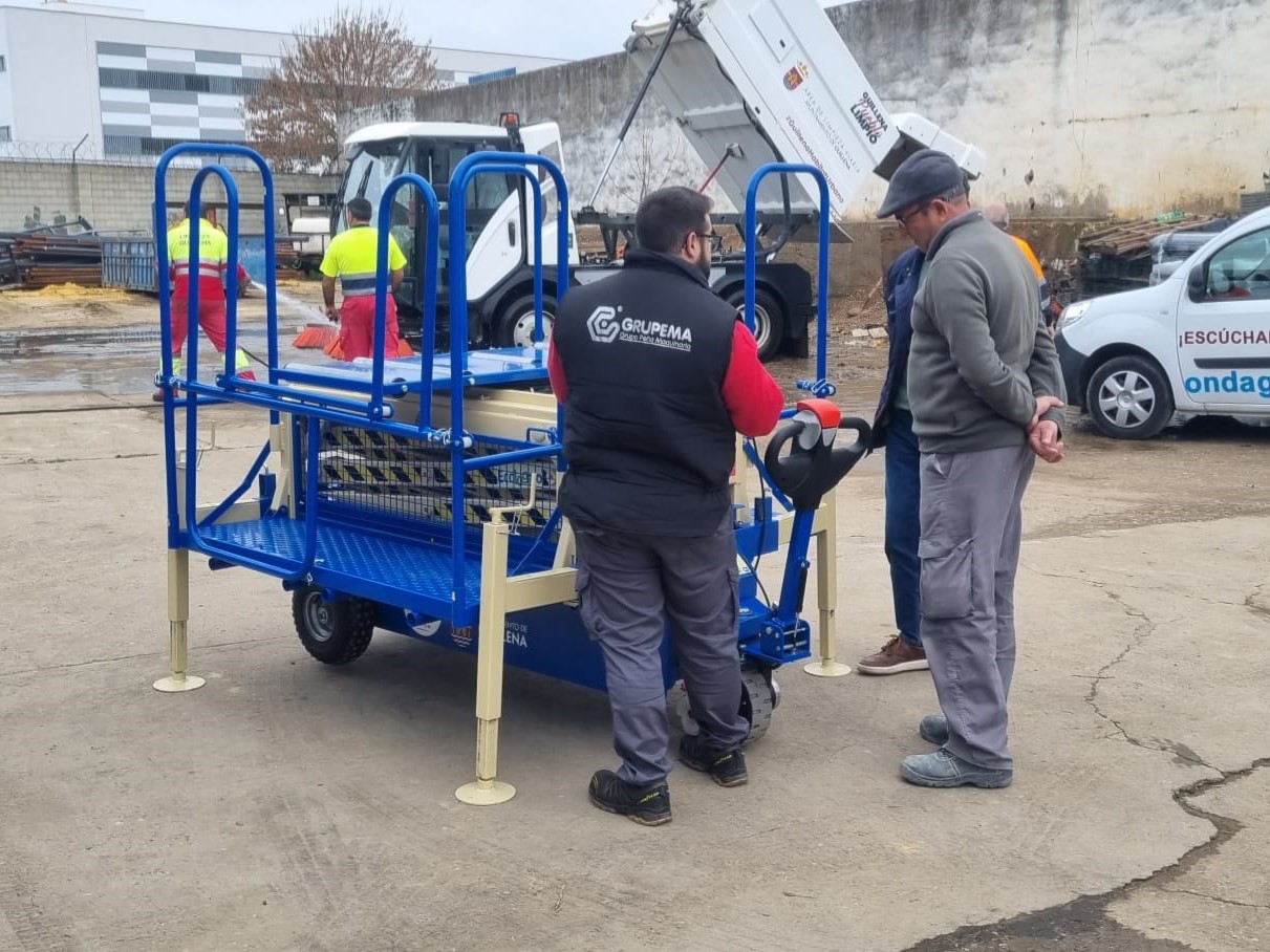 ENTREGA DE LA PLATAFORMA PORTAFÉRETROS MTC 2PT ECOLOGIC 3R EN GUILLENA (SEVILLA) - GRUPEMA